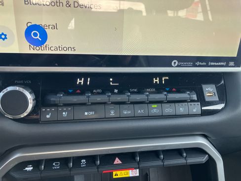 Used 2023 Toyota Tundra Platinum image 31