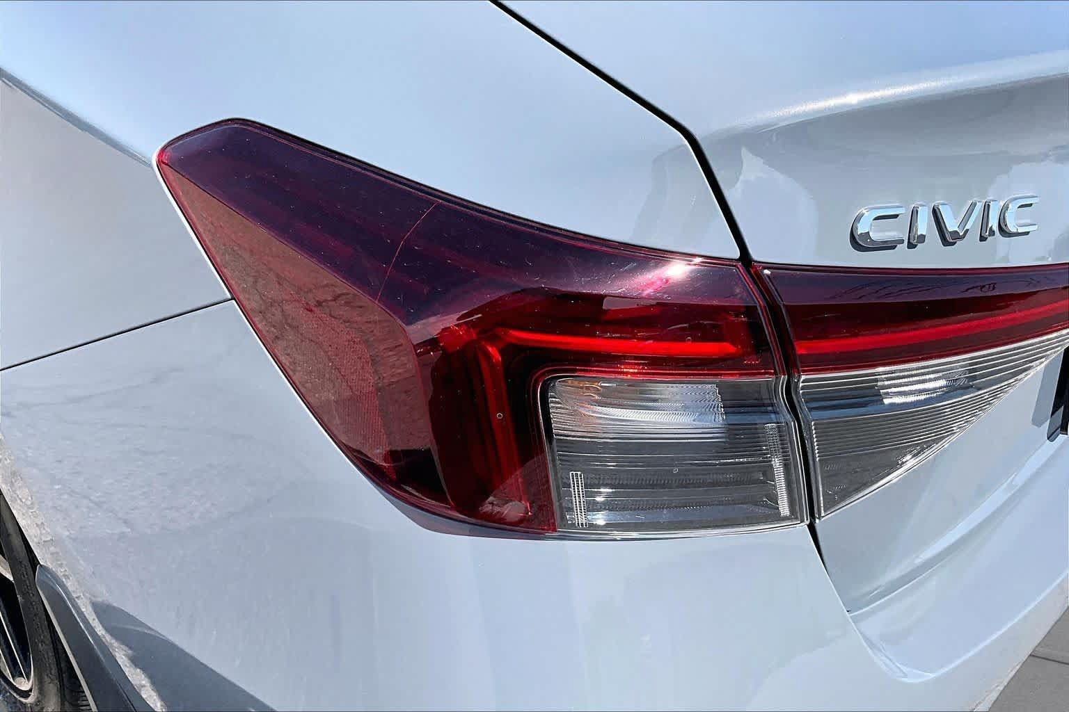 Used 2025 Honda Civic Sport image 29