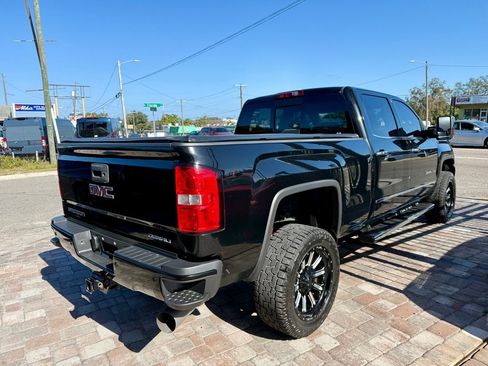 Used 2019 GMC Sierra 2500 Denali w/ Duramax Plus Package image 9