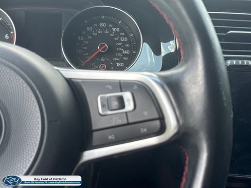 Used 2018 Volkswagen GTI SE FWD image 24