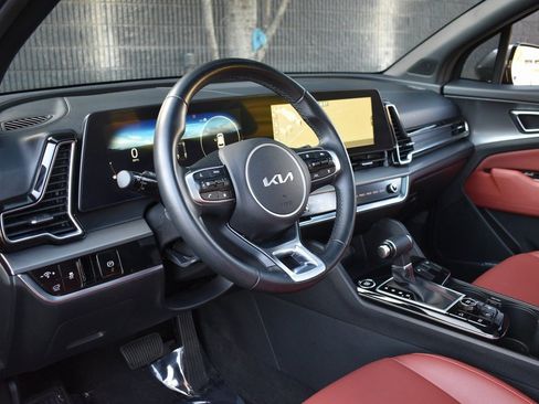 Used 2023 Kia Sportage SX image 25