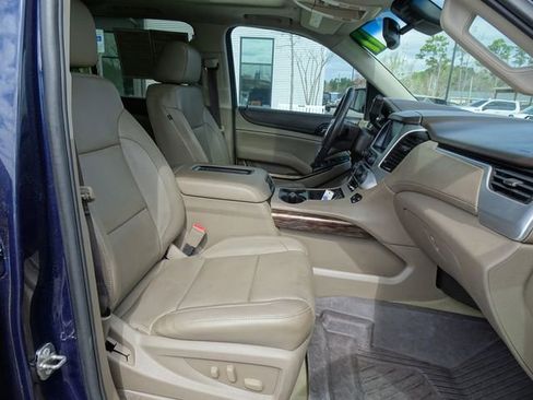 Used 2017 GMC Yukon XL SLT w/ Open Road Package image 18