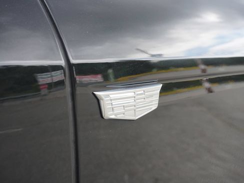 Used 2024 Cadillac Lyriq Luxury RWD image 23