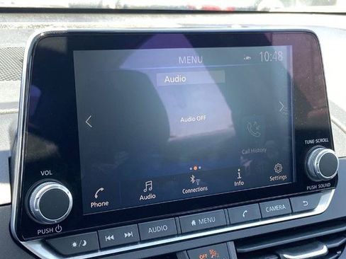 Used 2025 Nissan Altima 2.5 SV FWD image 7
