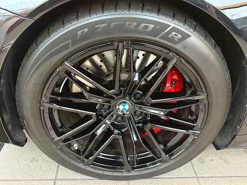 Used 2025 BMW M5 w/ Carbon Package image 32