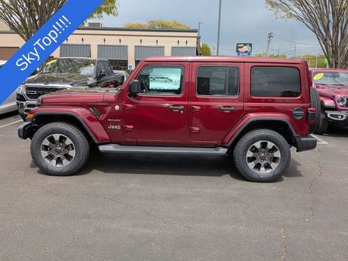 Used 2022 Jeep Wrangler Unlimited Sahara w/ LED Lighting Group AWD/4WD image 6