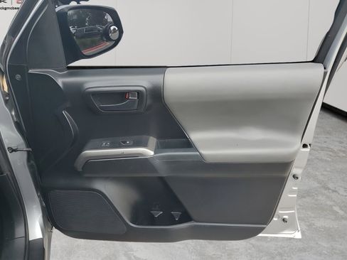 Used 2021 Toyota Tacoma SR5 image 13