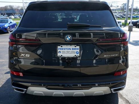 New 2026 BMW X5 xDrive50e image 5