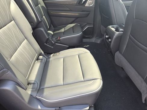 New 2026 Buick Enclave Avenir w/ Super Cruise Package FWD image 32