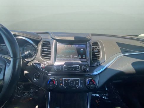 Used 2019 Chevrolet Impala Premier FWD image 13