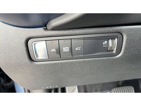 Certified 2025 Chevrolet Equinox EV LT w/ Convenience Package AWD/4WD image 22