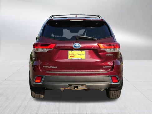 Certified 2017 Toyota Highlander Limited AWD/4WD image 6