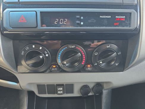 Used 2013 Toyota Tacoma 4x4 Double Cab image 17