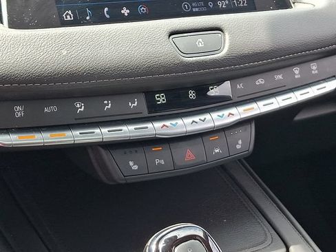 Certified 2023 Cadillac XT4 Luxury w/ Cold Weather Package AWD/4WD image 15