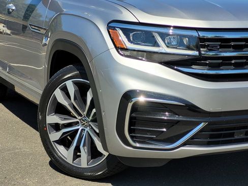 Used 2022 Volkswagen Atlas Cross Sport SEL Premium R-Line AWD/4WD image 4