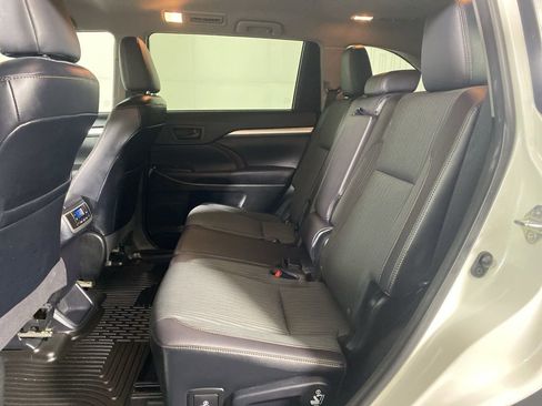 Used 2015 Toyota Highlander Plus image 13