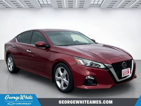 Used 2019 Nissan Altima 2.0 Platinum FWD image 1