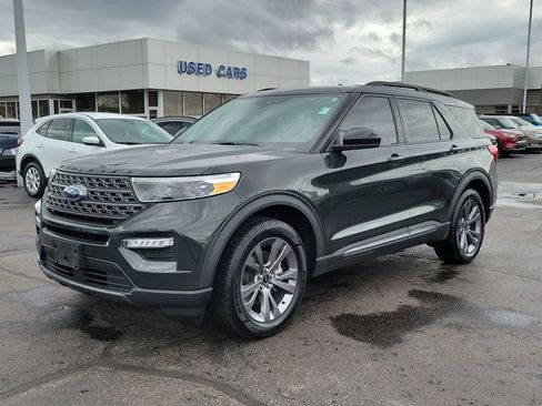 Certified 2022 Ford Explorer XLT w/ Equipment Group 202A image 8