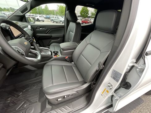 New 2025 Chevrolet Colorado LT w/ LT Convenience Package RWD image 46