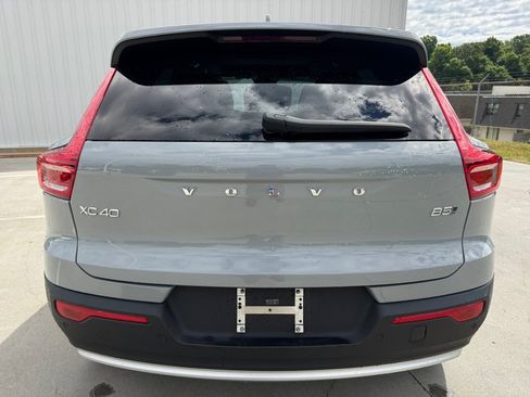 Used 2025 Volvo XC40 B5 Plus AWD/4WD image 14