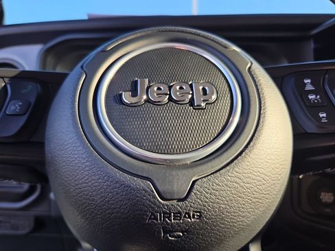 Used 2026 Jeep Wrangler Sport AWD/4WD image 18