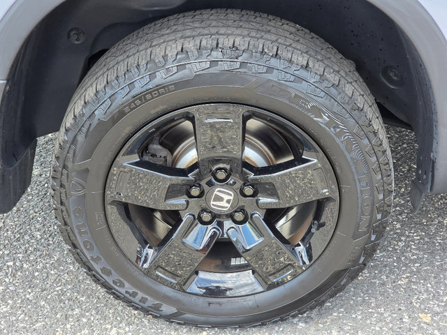 Certified 2024 Honda Ridgeline Black Edition image 13