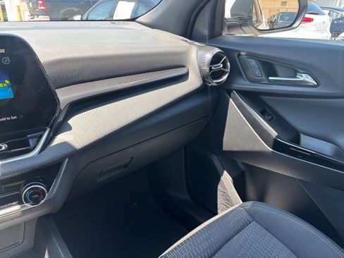 Used 2025 Chevrolet Equinox LT AWD/4WD image 35
