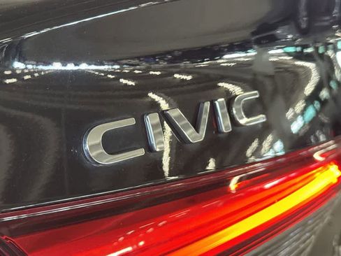Used 2023 Honda Civic Touring image 11
