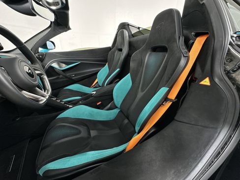 Used 2024 McLaren 750S Spider image 11