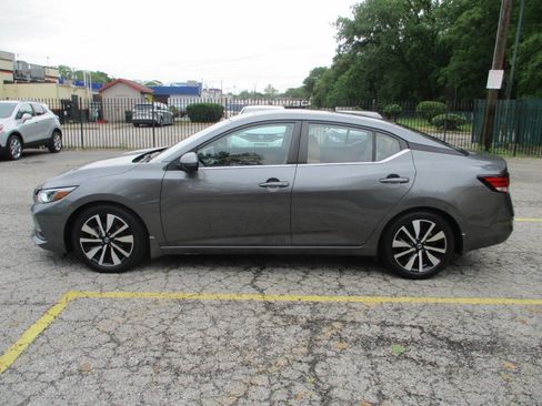 Used 2021 Nissan Sentra SV w/ SV Premium Package FWD image 9