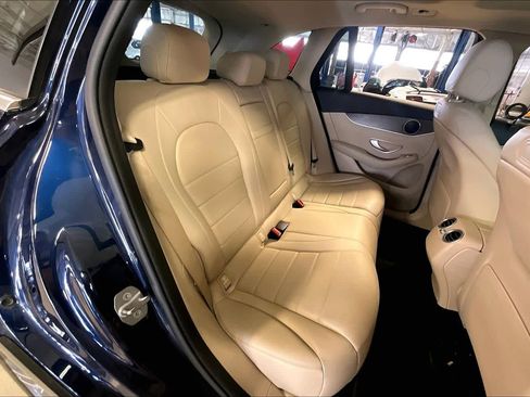Used 2019 Mercedes-Benz GLC 300 image 18
