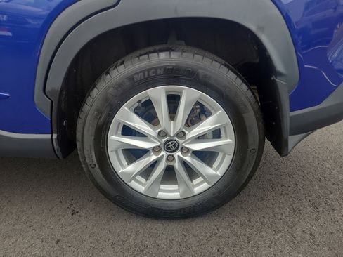 Certified 2022 Toyota Corolla Cross LE AWD/4WD image 10