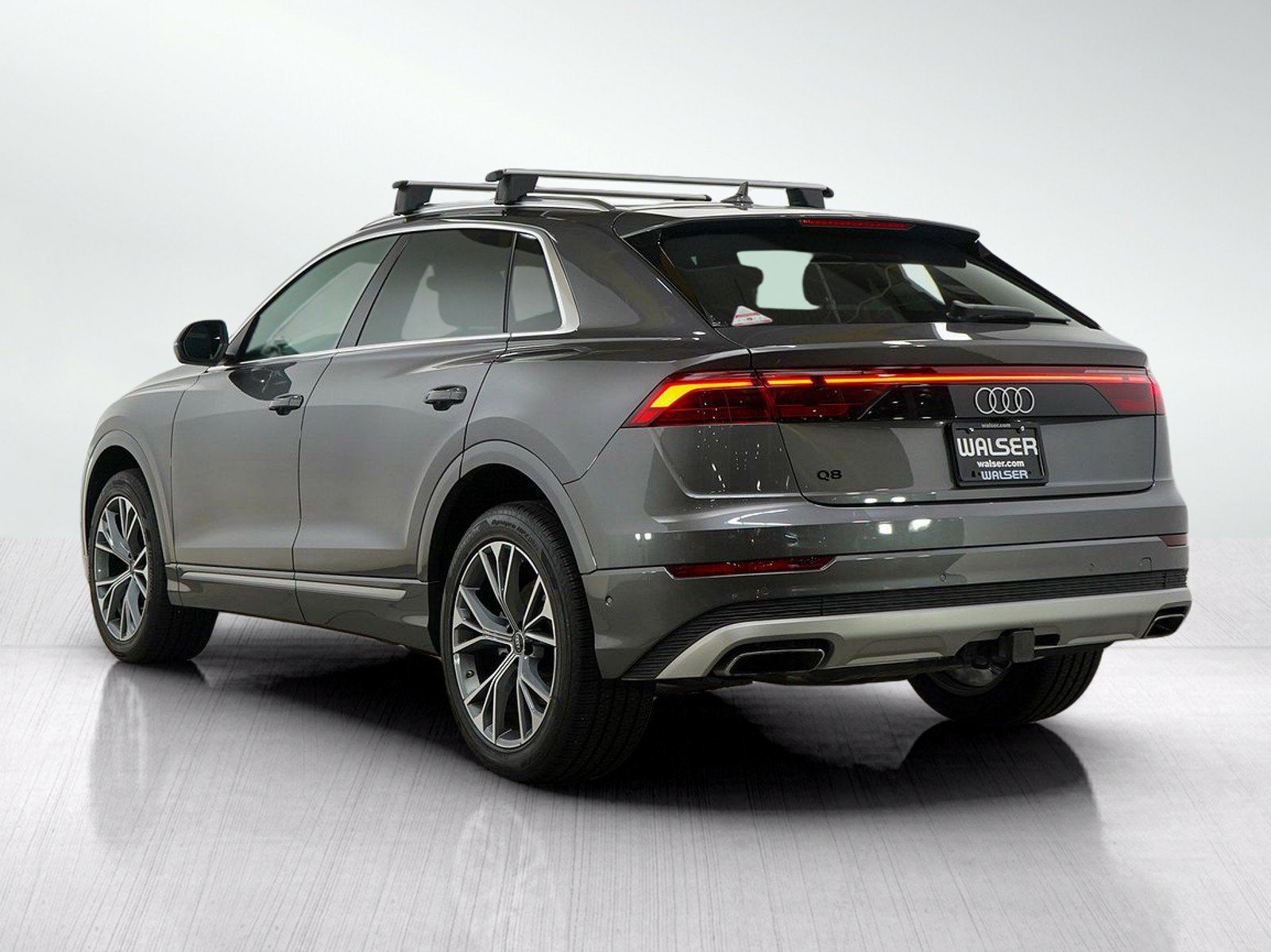 Used 2025 Audi Q8 Premium w/ Convenience Package AWD/4WD image 4