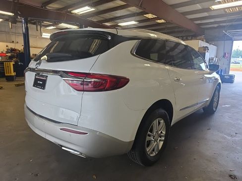 Used 2021 Buick Enclave Essence AWD/4WD image 3
