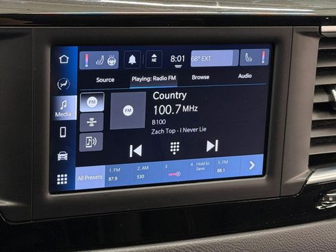Used 2022 Chrysler Voyager LX FWD image 25