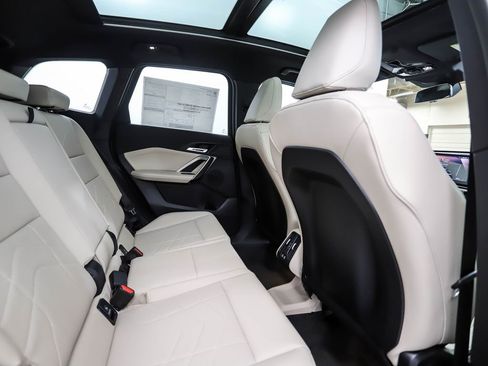 Used 2025 BMW X1 xDrive28i w/ Convenience Package image 24