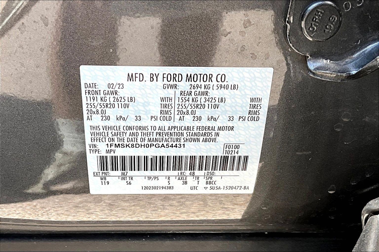 Used 2023 Ford Explorer XLT w/ Equipment Group 202A AWD/4WD image 37