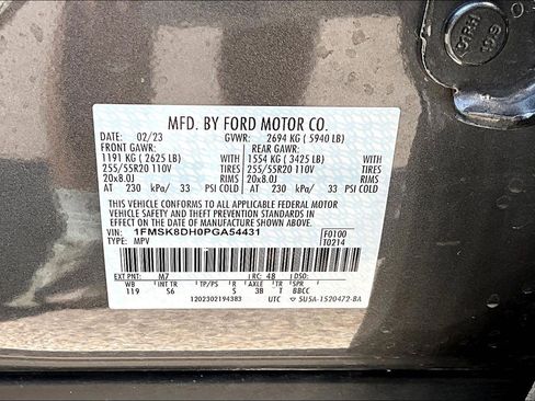Used 2023 Ford Explorer XLT w/ Equipment Group 202A AWD/4WD image 37