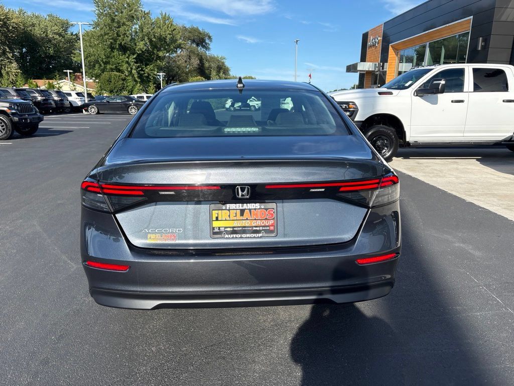 Used 2024 Honda Accord EX image 4