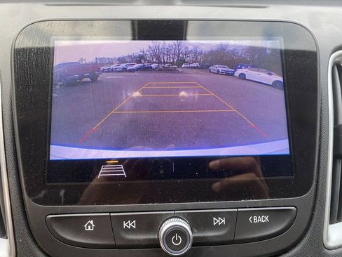 Used 2020 Chevrolet Malibu LS FWD image 21