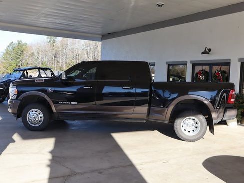 Used 2022 RAM 3500 Limited image 2
