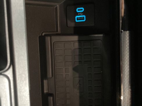 Used 2022 Ford F150 Raptor w/ Equipment Group 801A High image 29