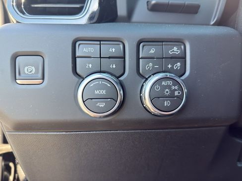 New 2026 GMC Sierra 2500 AT4 w/ Technology Package AWD/4WD image 16