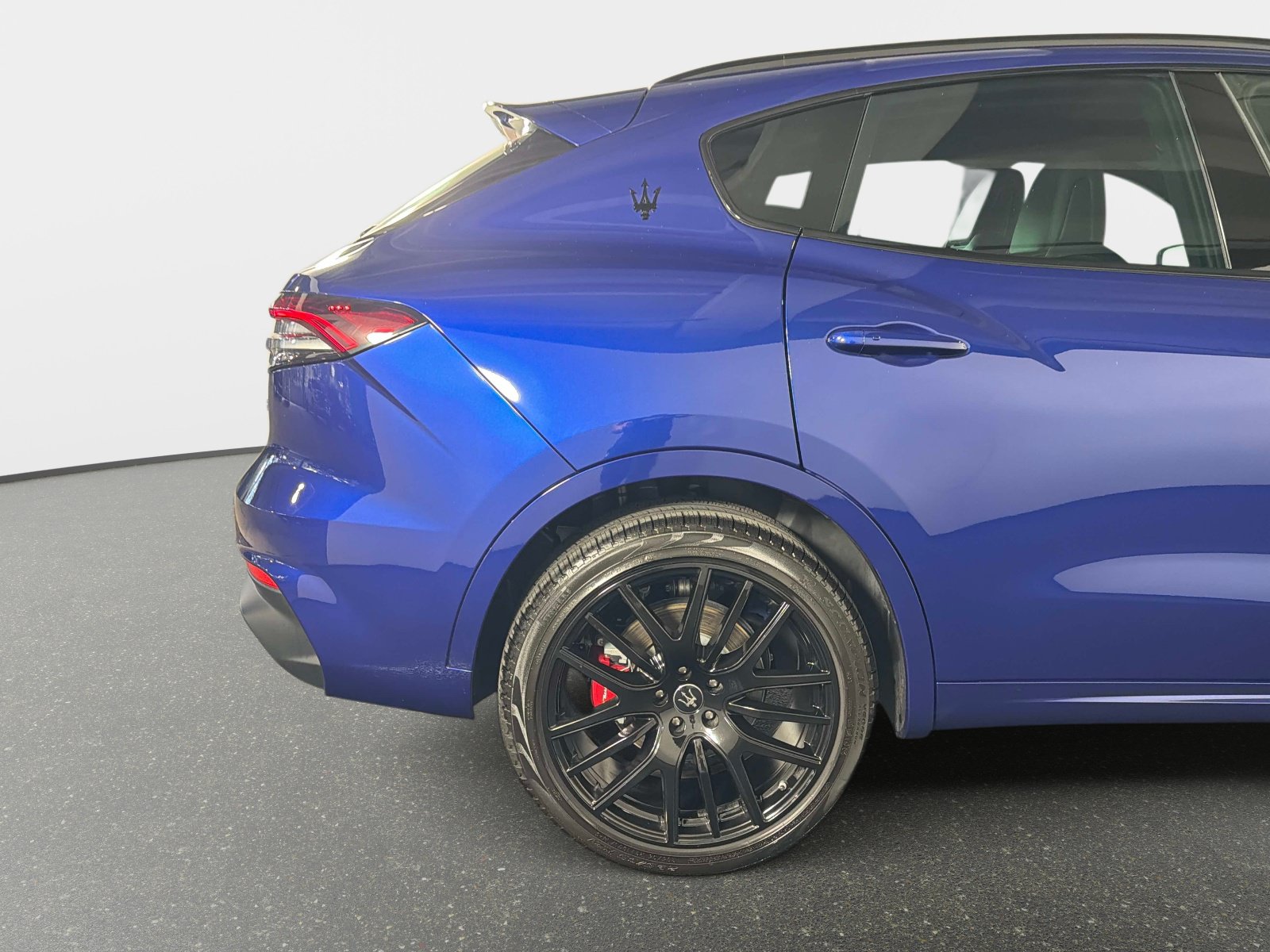 Used 2024 Maserati Levante Modena Ultima AWD/4WD image 19