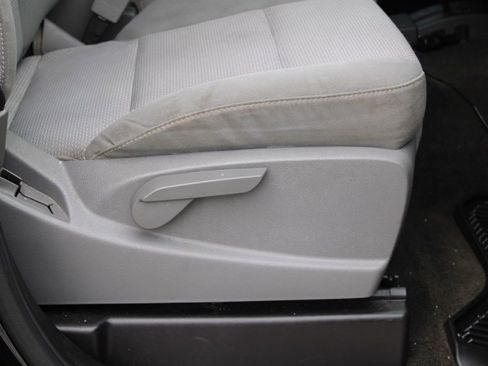 Used 2016 Chevrolet Silverado 1500 Custom w/ Custom Convenience Package image 20