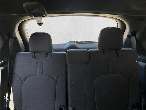 Used 2024 Honda Pilot Sport image 25
