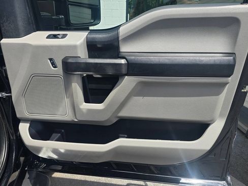 Used 2019 Ford F350 XL w/ STX Appearance Package AWD/4WD image 18