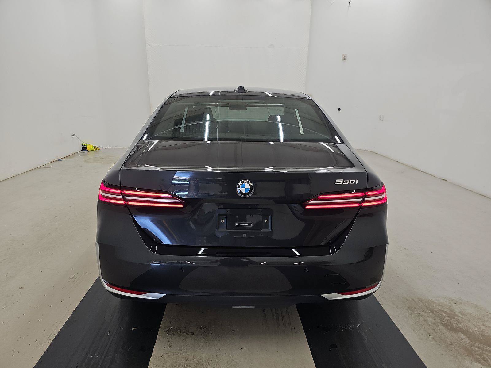Certified 2026 BMW 530i RWD image 5