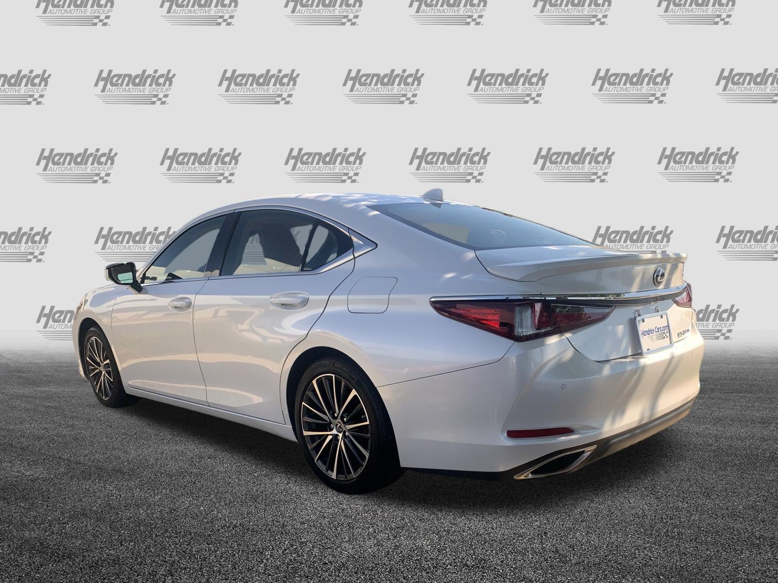 Used 2023 Lexus ES 350 w/ Premium Package FWD image 8