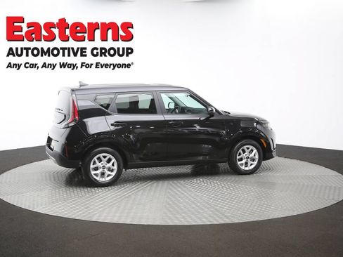 Used 2025 Kia Soul LX w/ LX Technology Package FWD image 41